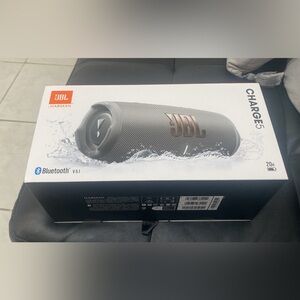 speaker JBL charge 5 brand new never opened.